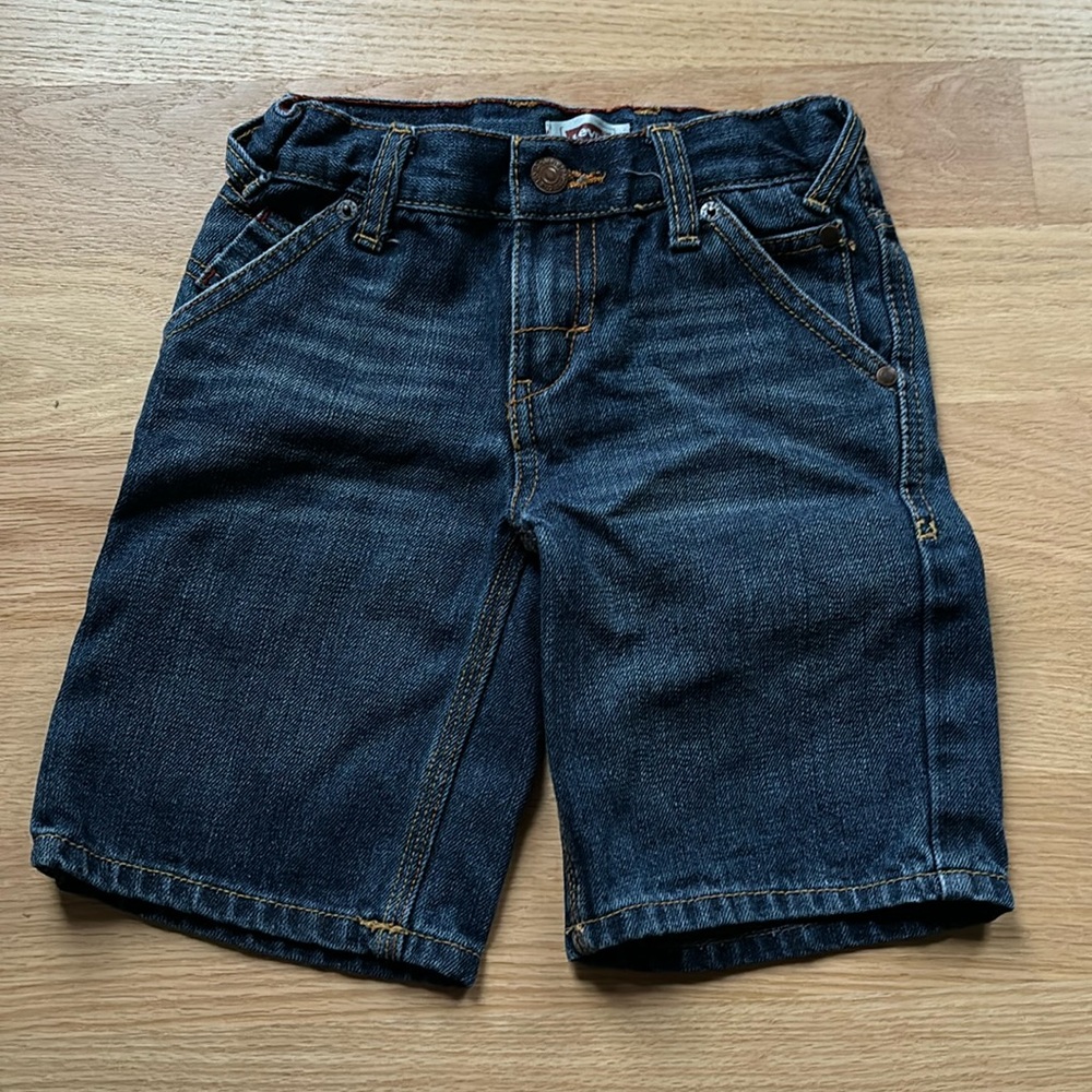 Kids Levi’s Jean shorts